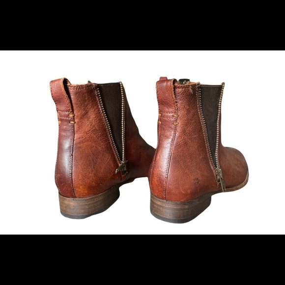 FRYE Women's Carly Zip Chelsea Boot - Picture 2 of 6